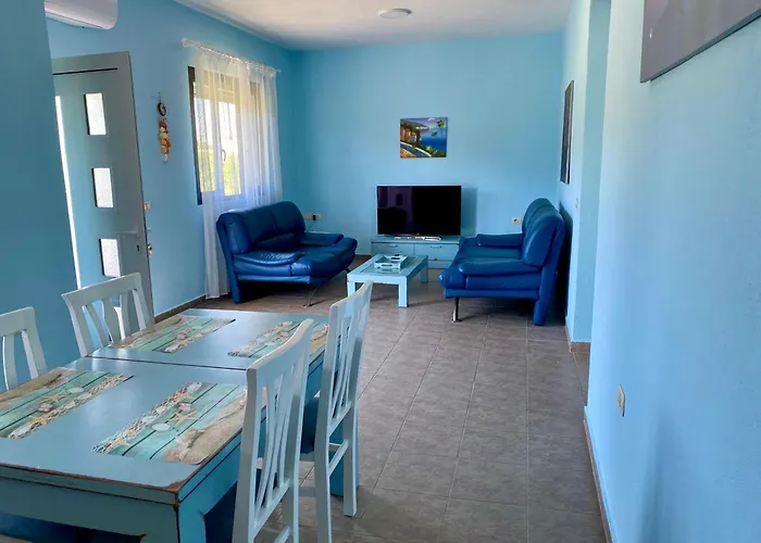 דירה White & Blue Apartment's