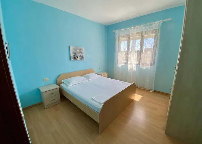 White & Blue Apartment's * גולם