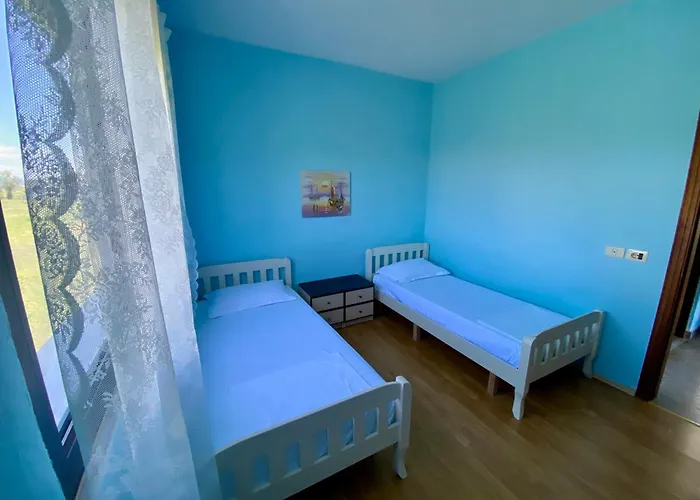 White & Blue Apartment's דירה *