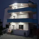 White & Blue Apartment's Apartment Golem (Tirana)