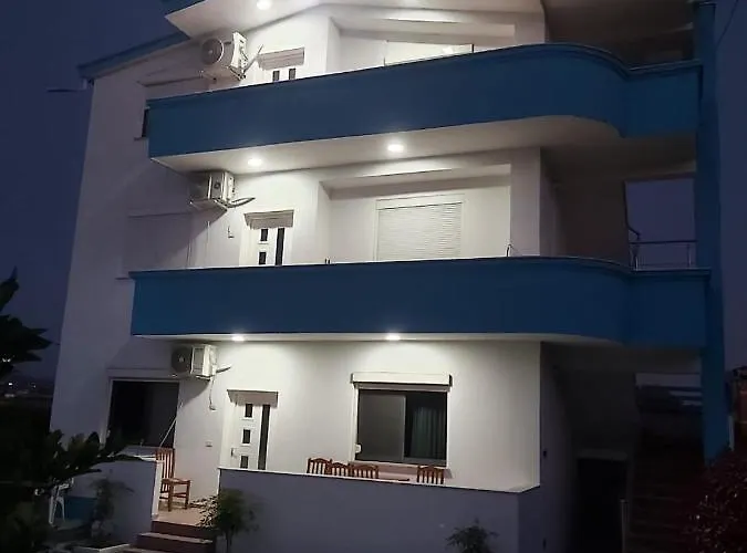 White & Blue Apartment's Apartment Golem (Tirana)